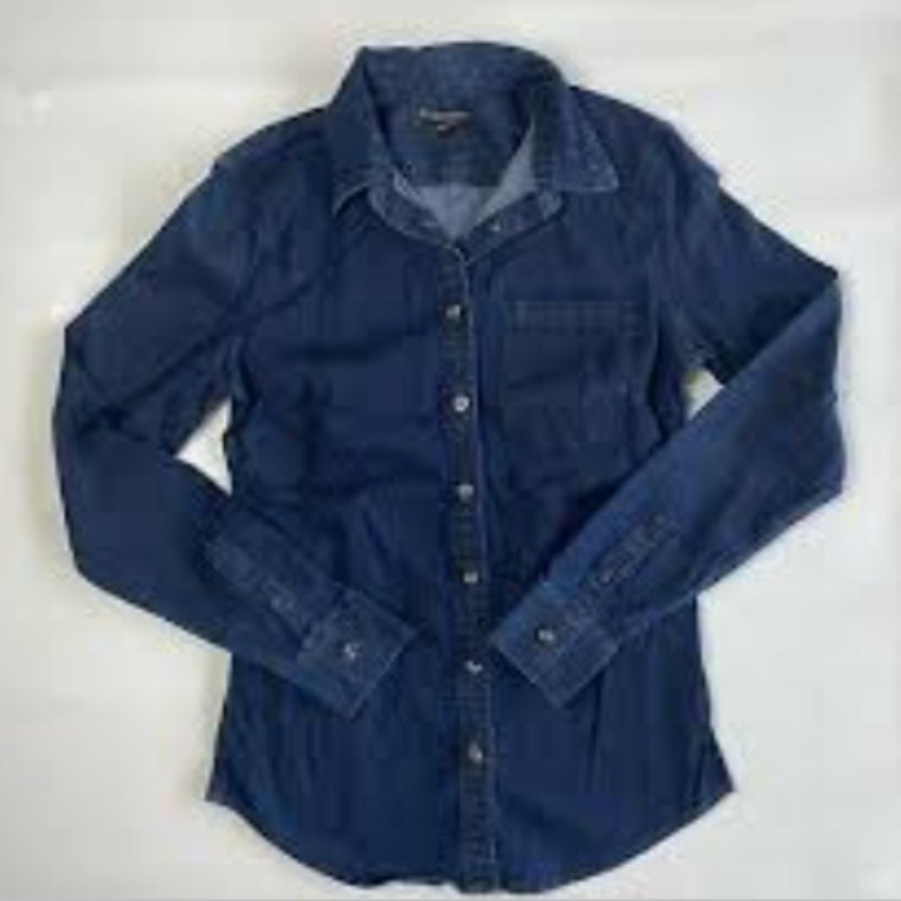 Banana Republic Riley Denim Button Down Shirt